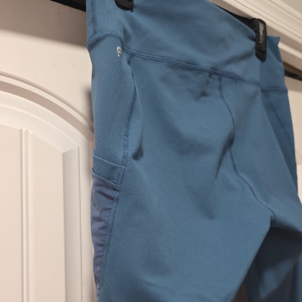 Fabletics Blue Leggings - Picture 3 of 3